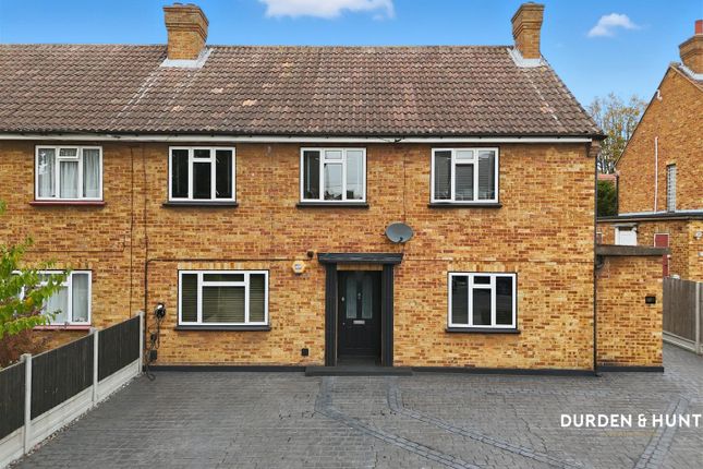 Claremont Road, Hornchurch, RM11 3 bed maisonette for sale