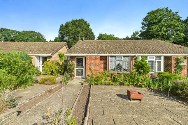 Tresta Walk, Surrey GU21 2 bed bungalow for sale