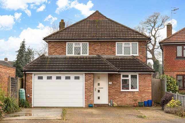 Ashleigh Close, Horley RH6 4 bed detached house for sale