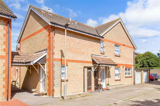Sea Road, Rustington, West Sussex 2 bed flat for sale