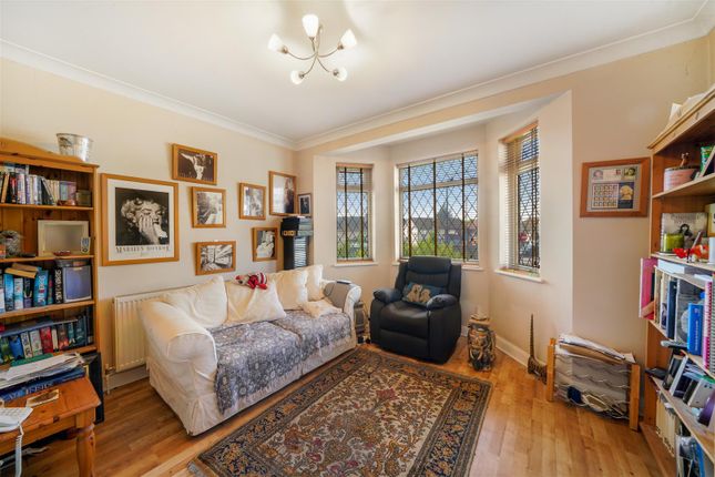 North Circular Road, Neasden 1 bed maisonette for sale