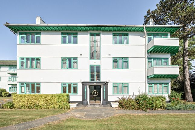 Elm Park Road, Pinner, Middlesex 2 bed apartment for sale