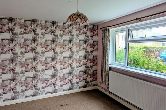 1 bedroom ground floor flat for sale