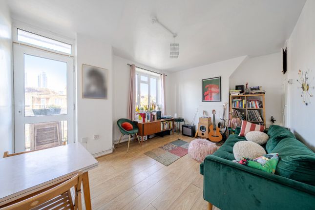 Vauxhall Street, London, SE11 4 bed flat for sale
