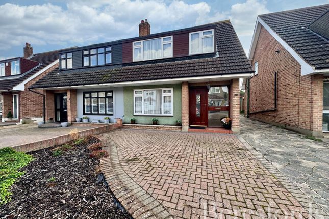 Abbots Close, Rainham, RM13 3 bed semi
