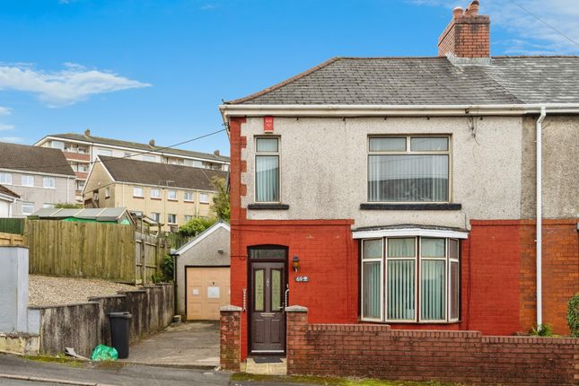 2 bedroom semi-detached house for sale
