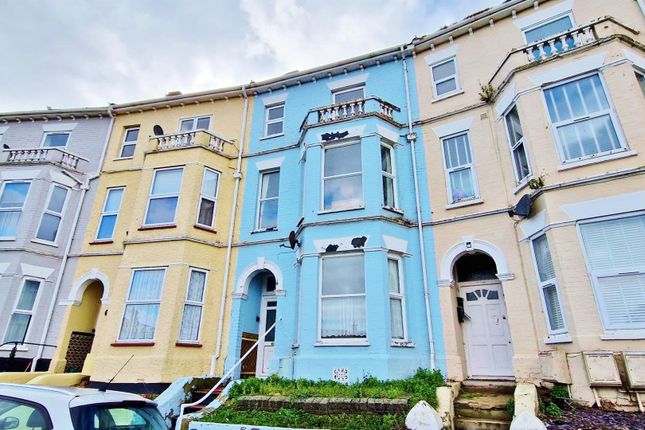 5 bed town house