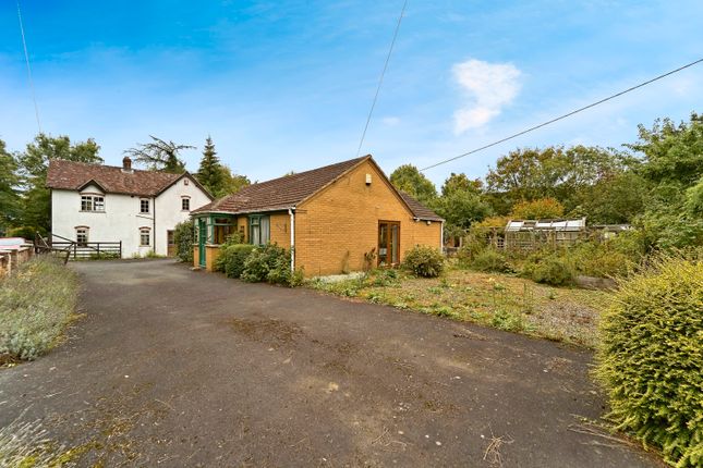 2 bed detached bungalow