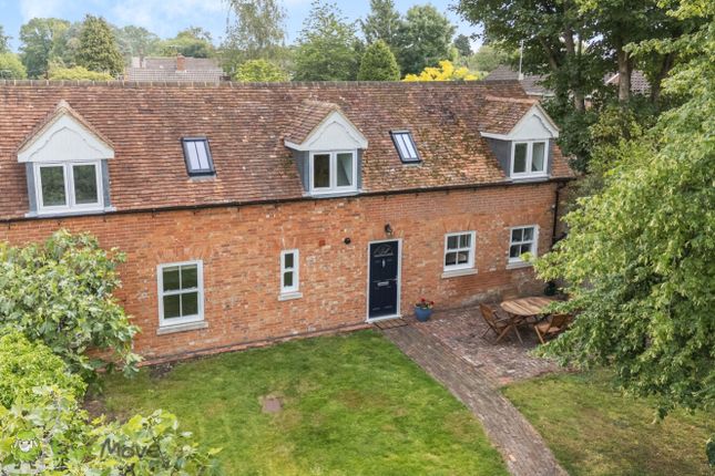 1a, Fairlawn Road, Tadley RG26 3 bed detached house for sale