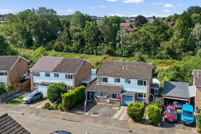 Roman Way, Desborough, NN14 3 bed semi