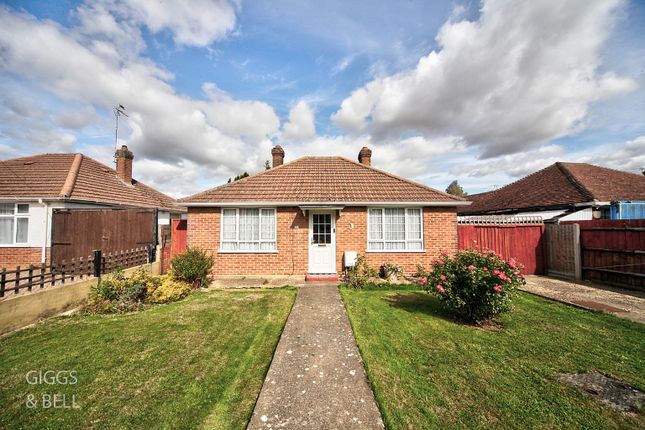 Wigmore Lane, Luton, Bedfordshire, LU2 2 bed detached bungalow for sale