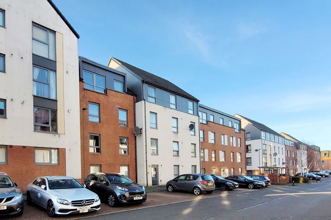 1/2 Ferry Gait Crescent... 2 bed ground floor flat for sale