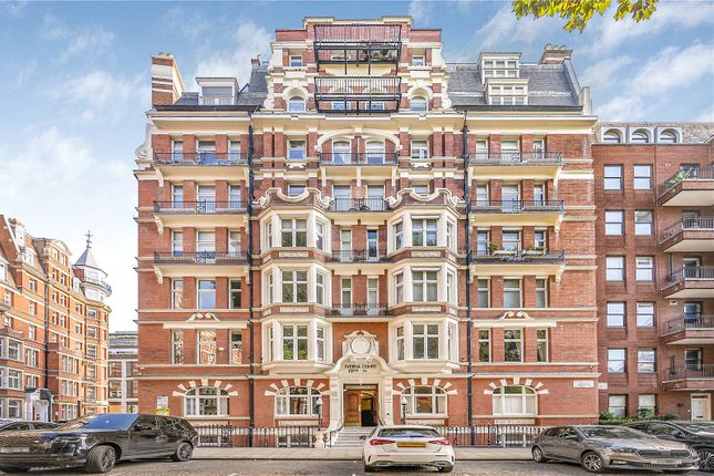 London W8 1 bed property for sale