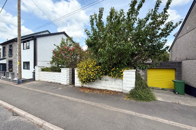Bute Terrace, Aberdare CF44 3 bed detached bungalow for sale