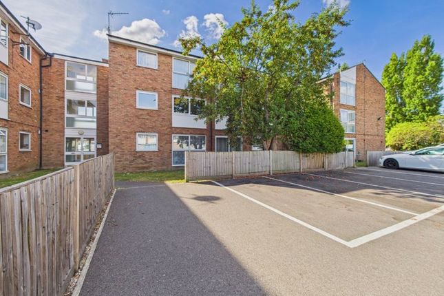 Coronation Court, Coronation Avenue... 2 bed flat for sale