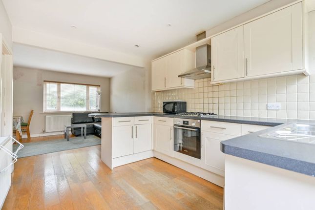 Faraday Road, Acton, London, W3 2 bed house for sale