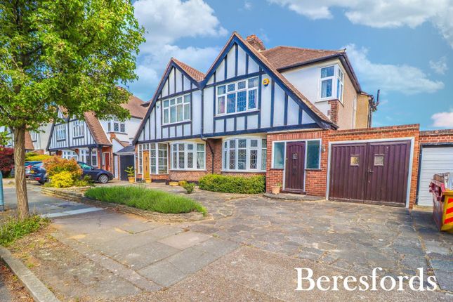 Ashleigh Gardens, Upminster, RM14 3 bed semi
