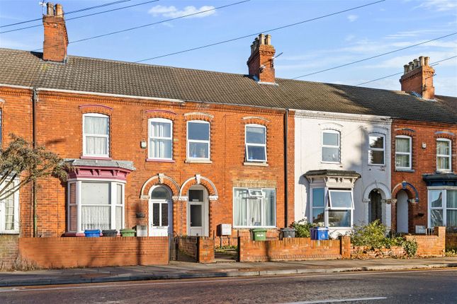 6 bedroom terraced house for sale