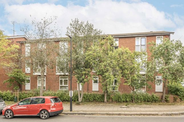 Hunters Meadow, London SE19 1 bed flat for sale