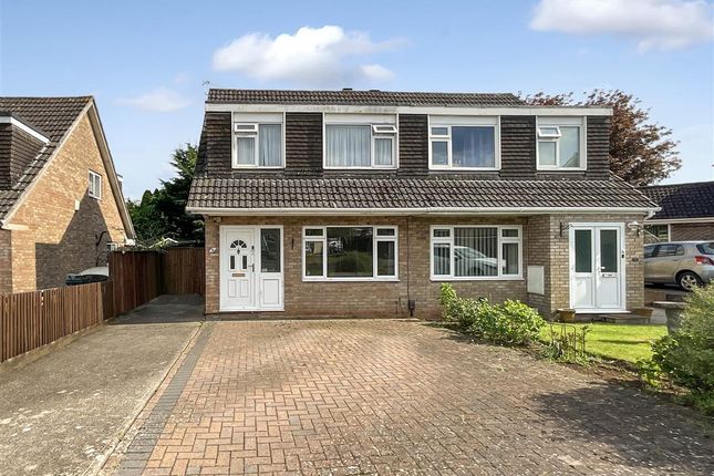 Palmdale Close, Longwell Green, Bristol 3 bed semi