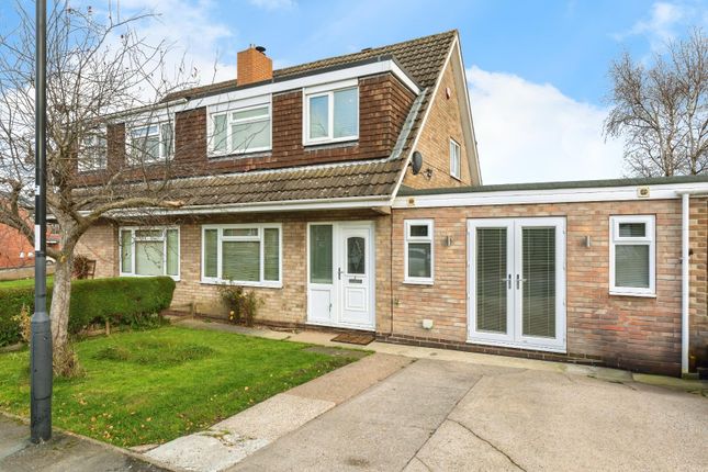 Oak Lodge Road, High Green... 3 bed semi