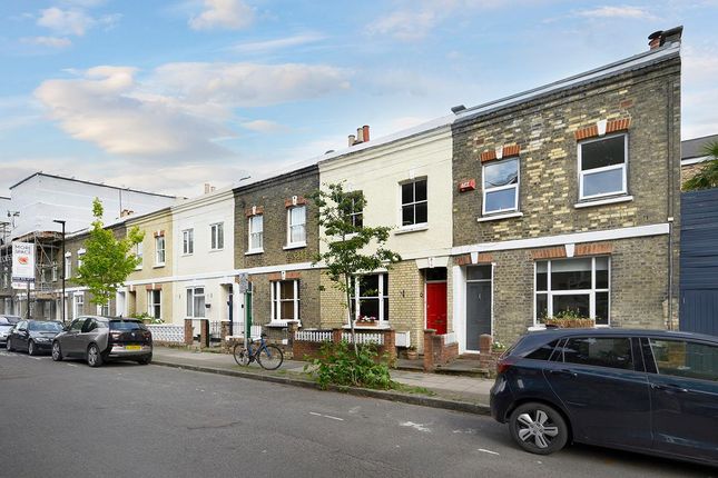 Monsell Road, Finsbury Park, London, N4 3 bed terraced house for sale