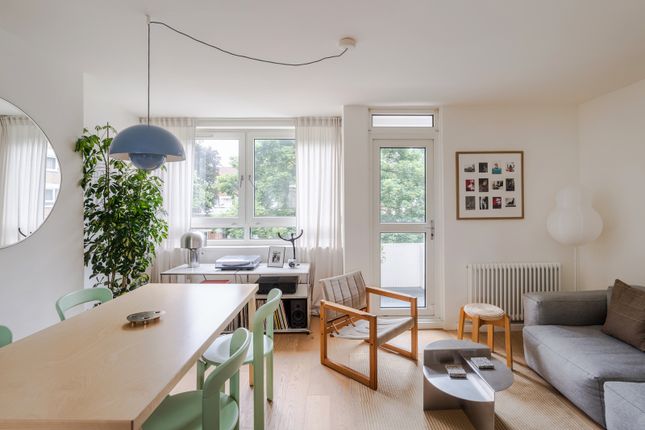 Pownall Road, London E8 3 bed flat for sale