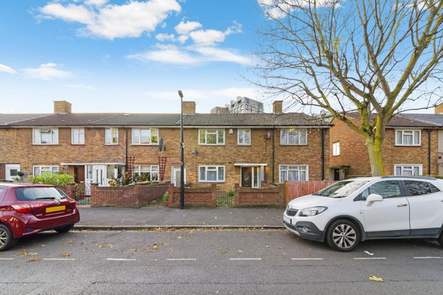 Tarling Road, London, E16 3 bed terraced house for sale