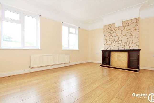 Kingsbury Road, London, NW9 2 bed flat for sale