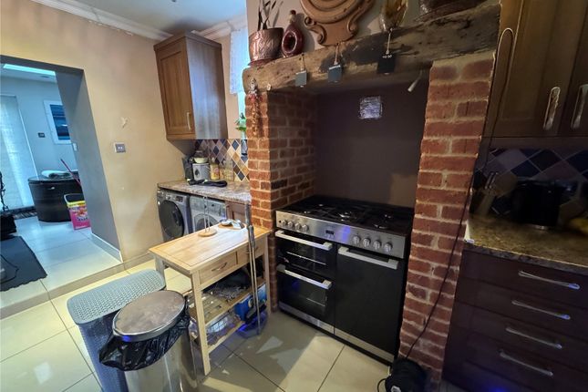 6 bedroom semi-detached house for sale