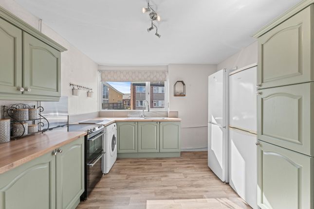 Kings Crescent, Pontefract WF8 2 bed flat for sale