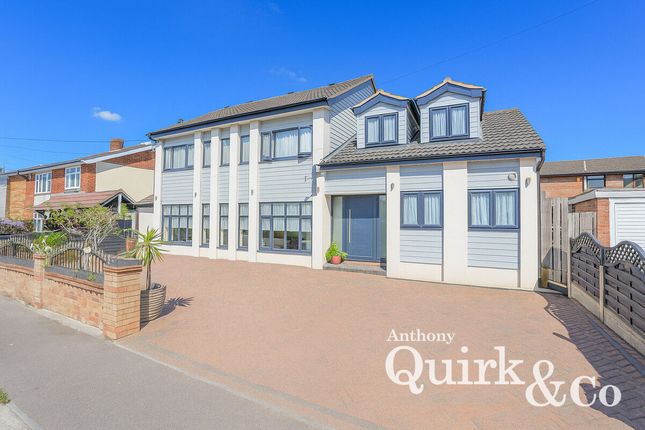 Lottem Road, Canvey Island, SS8 5 bed detached house for sale
