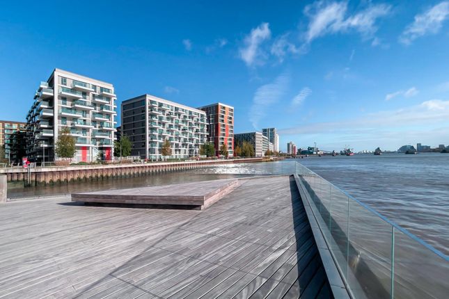 London E16 1 bed apartment for sale