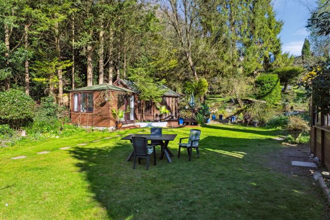 Rayners Avenue, High Wycombe HP10 4 bed detached bungalow for sale