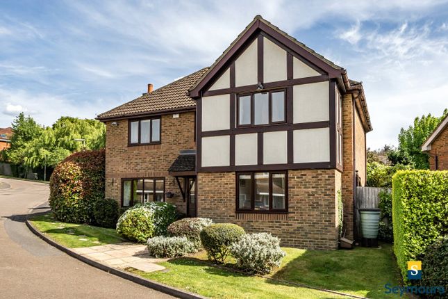 Gatley Drive, Guildford GU4 4 bed detached house for sale