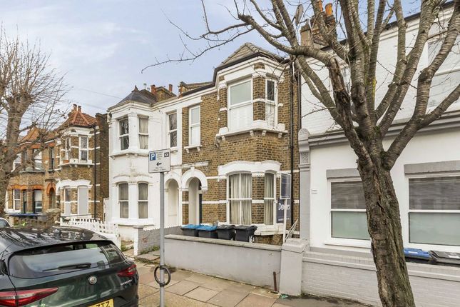 College Road, London NW10 2 bed flat for sale