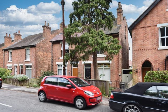 Main Street, Burton Joyce NG14 2 bed semi
