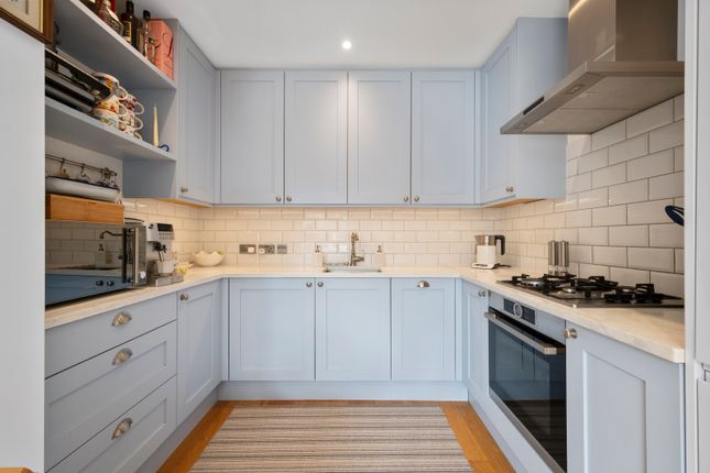 Coombe Lane, Raynes Park SW20 1 bed apartment for sale