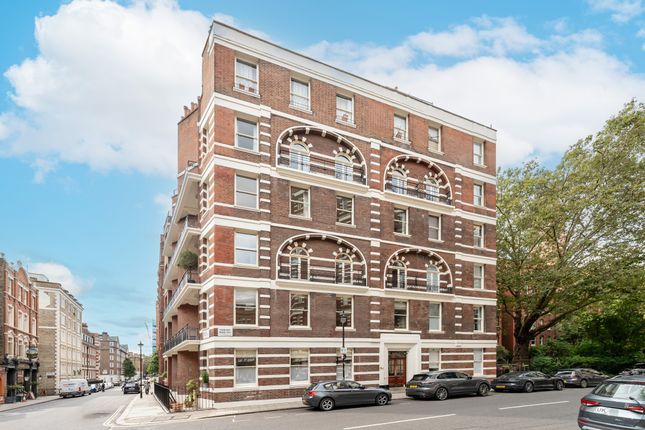 3 bedroom flat for sale