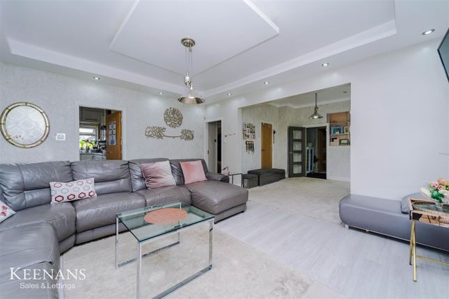 4 bedroom detached bungalow for sale