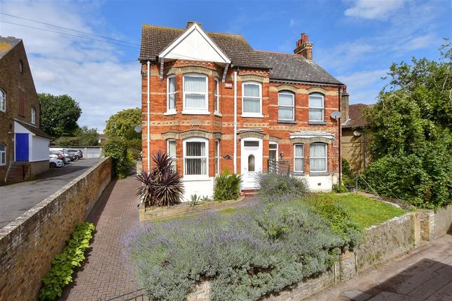 Woodnesborough Lane, Eastry... 3 bed semi