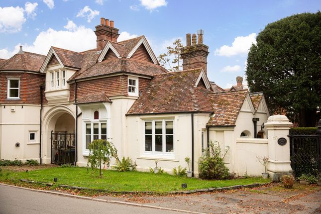 Hammerwood Road, East Grinstead RH19 3 bed link detached house for sale