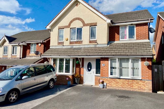 5 bed detached house