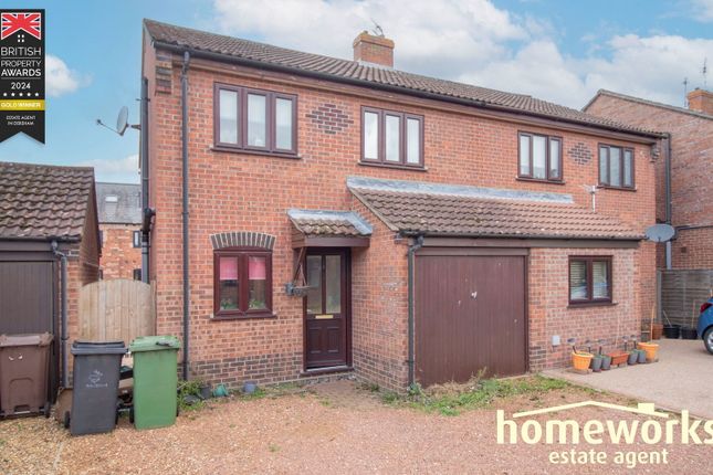 3 bedroom semi-detached house for sale