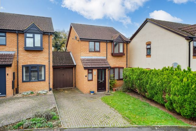 Aylesbury HP20 3 bed link detached house for sale