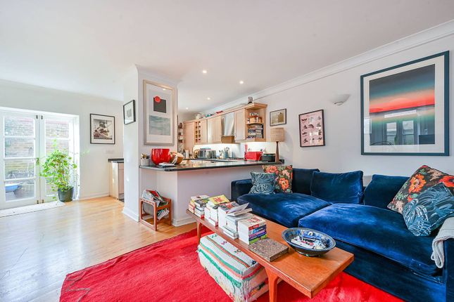 Devonport Road, Shepherd's Bush... 2 bed flat for sale