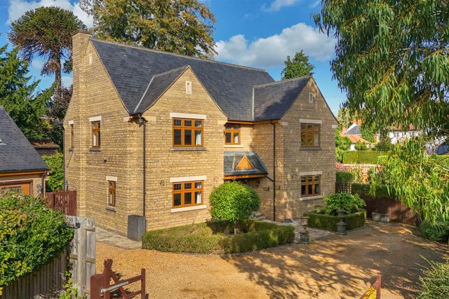 Cotton Meadow, Northampton 5 bed detached house for sale