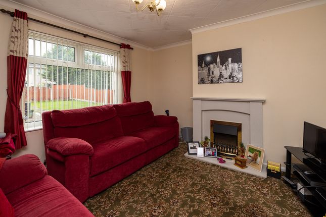 Clay Flat Lane, Doncaster, DN11 3 bed semi