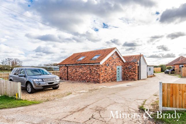 Lodge Road, Lingwood 4 bed detached bungalow for sale