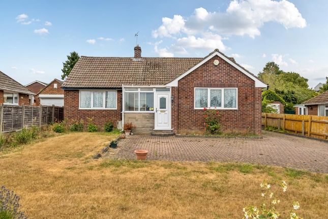 Newbury,  Berkshire,  RG14 2 bed detached bungalow for sale